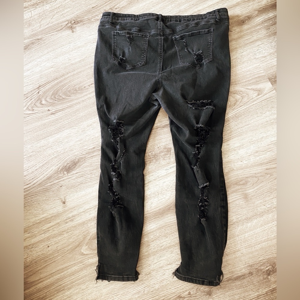 FTF Fashion To Figure Distressed Stretch Jeans Size 20 - Picture 6 of 7